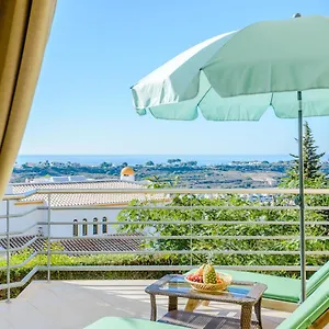 https://albufeira-ocean-apartment-with-huge-sunny-terrace.hotelaalgarve.com
