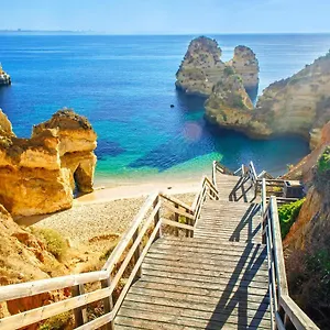 https://casa-marina-lake-apartamento-na-marina-de-lagos.hotelaalgarve.com